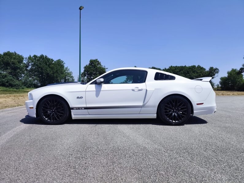 FORD MUSTANG GT/CS