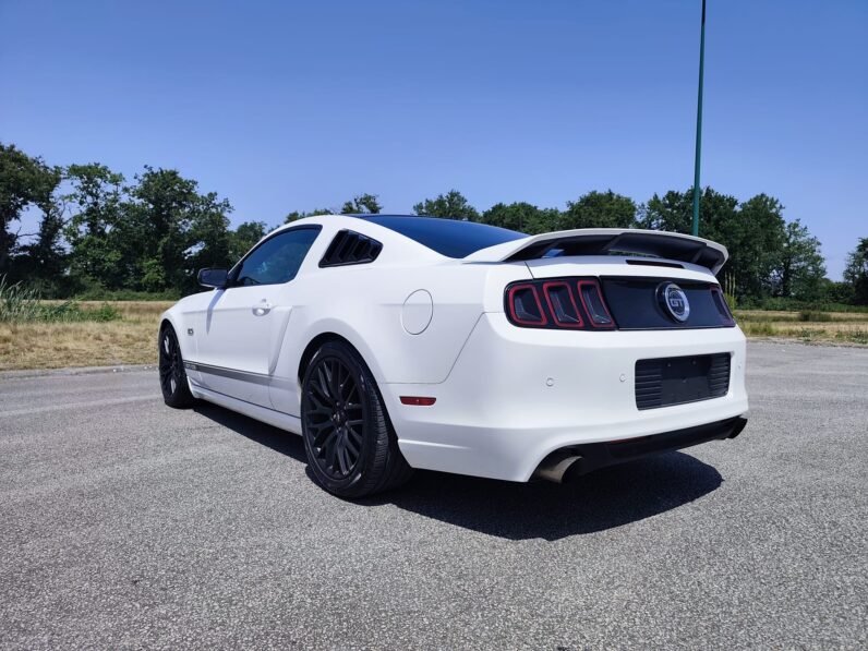 FORD MUSTANG GT/CS