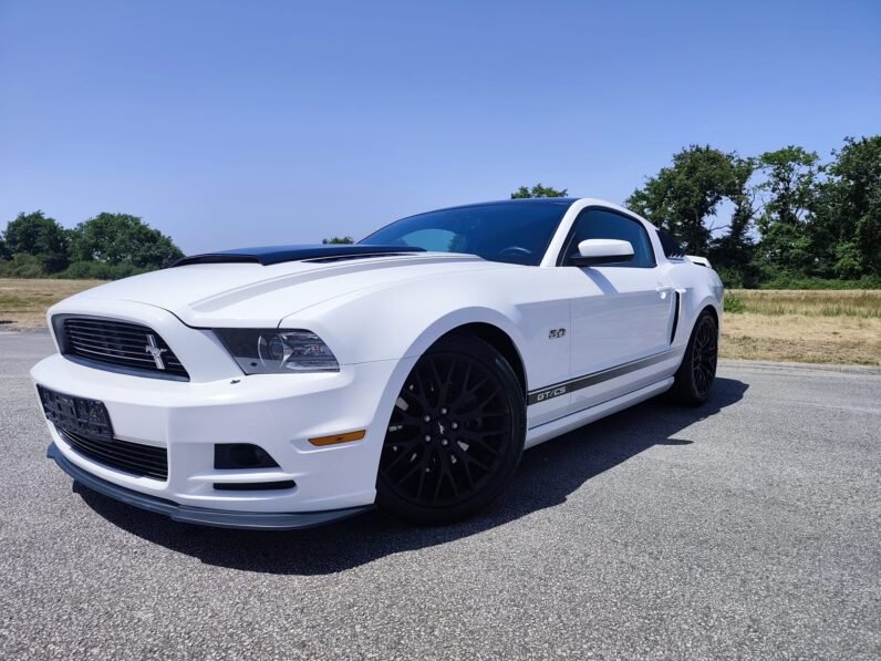 FORD MUSTANG GT/CS