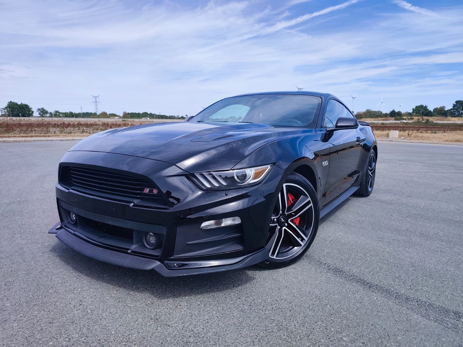 FORD MUSTANG