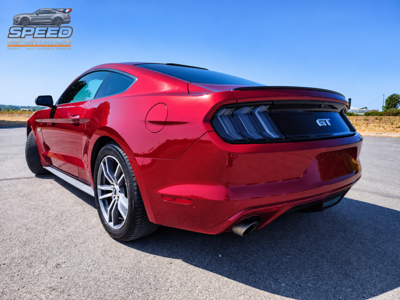FORD MUSTANG