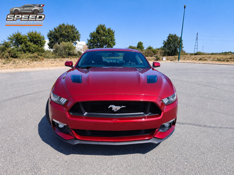 FORD MUSTANG